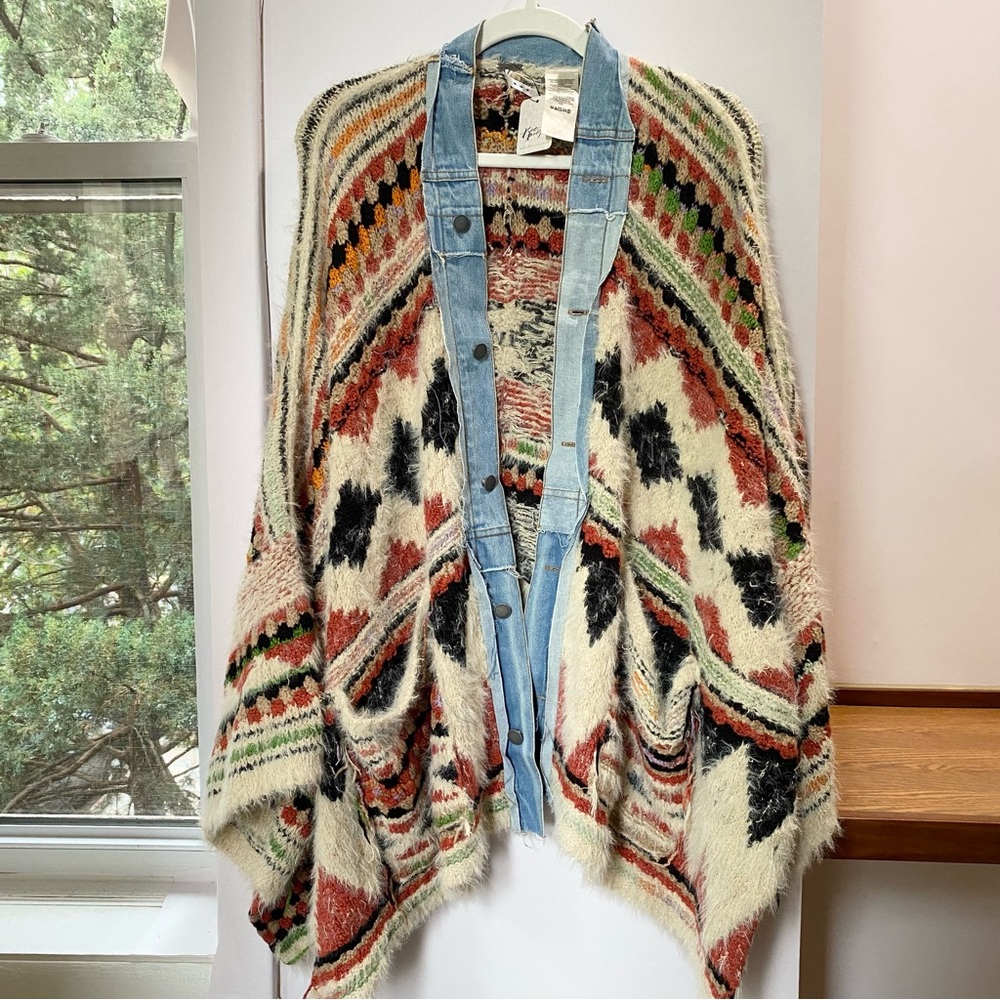 NWT Free People Running Wild Poncho Jacket Sweater Knit Cardi Oversized - Picture 16 of 17